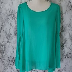 H bell sleeve blouse size large